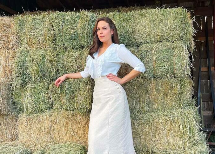 Does Erin Krakow Have Cancer and Where Is She Now?